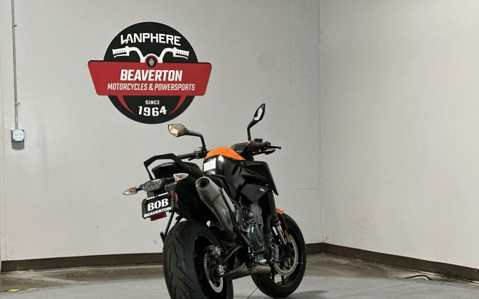 2022 KTM Duke 890