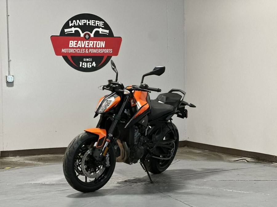 2022 KTM Duke 890