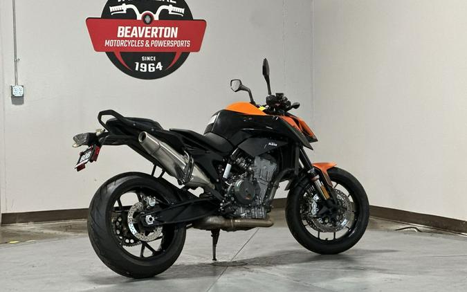 2022 KTM Duke 890