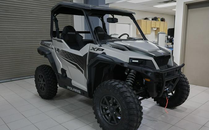 2024 Polaris Industries GENERAL XP 1000 PREMIUM - M SILVER QUARTZ