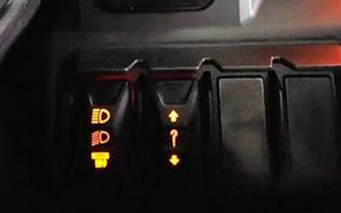 2026 Can-Am® Defender Limited HD11 Desert Tan & Carbon Black