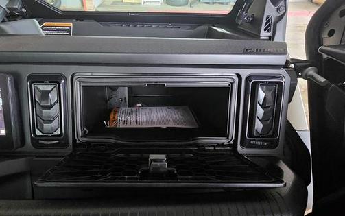 2026 Can-Am® Defender Limited HD11 Desert Tan & Carbon Black