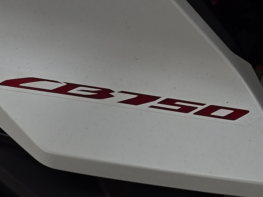 2025 Honda CB750 Hornet