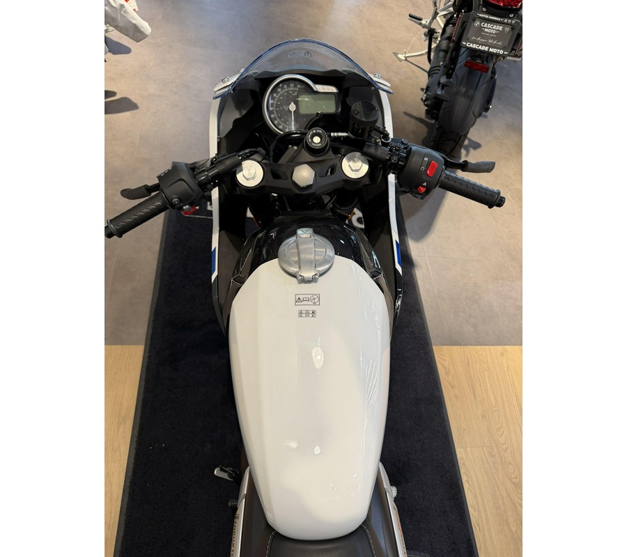 2026 Triumph Thruxton 400