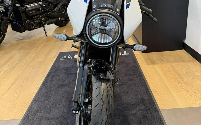 2026 Triumph Thruxton 400