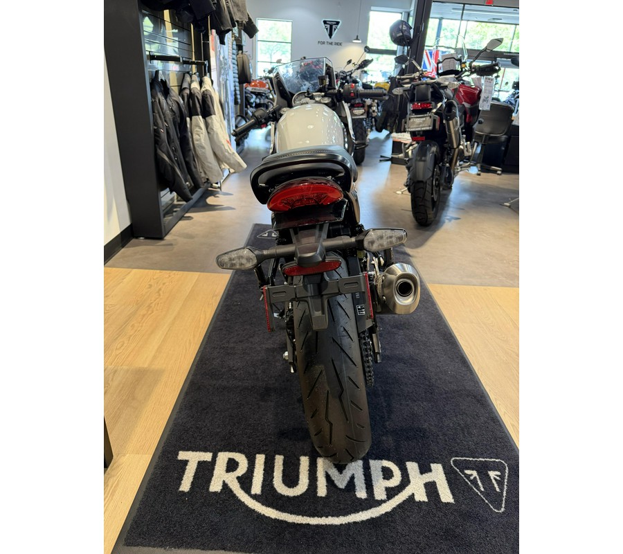 2026 Triumph Thruxton 400