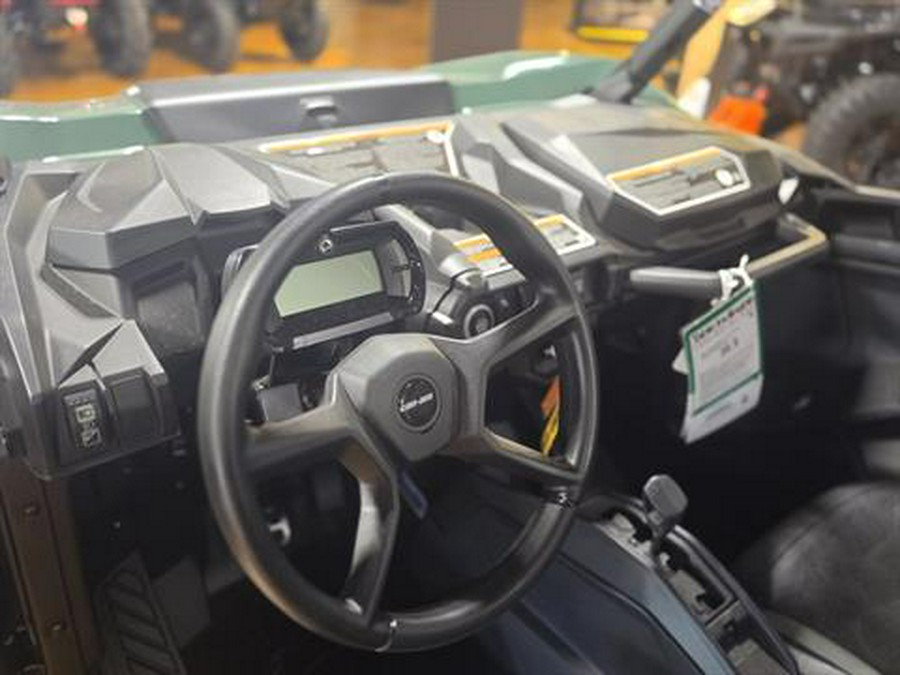 2026 Can-Am Commander DPS 700