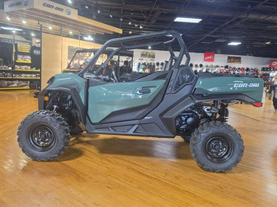 2026 Can-Am Commander DPS 700