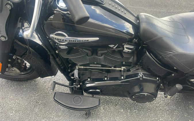 2019 Harley-Davidson Heritage Classic 107