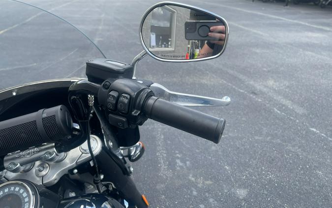 2019 Harley-Davidson Heritage Classic 107