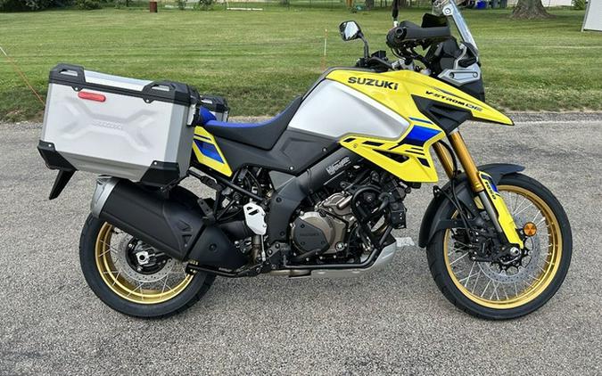 2023 Suzuki V-Strom 1050DE Adventure