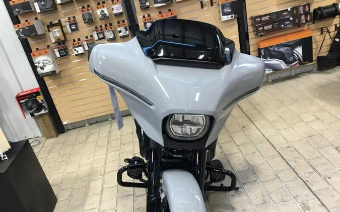 2024 Harley-Davidson® Street Glide® Billiard Gray - Black Finish