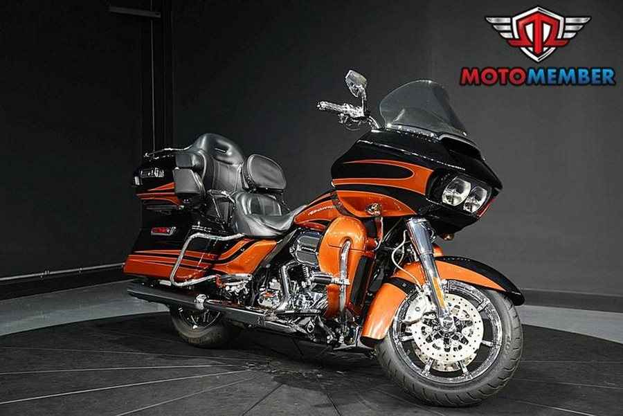 2015 Harley-Davidson® FLTRUSE - CVO™ Road Glide® Ultra