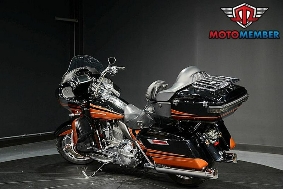 2015 Harley-Davidson® FLTRUSE - CVO™ Road Glide® Ultra