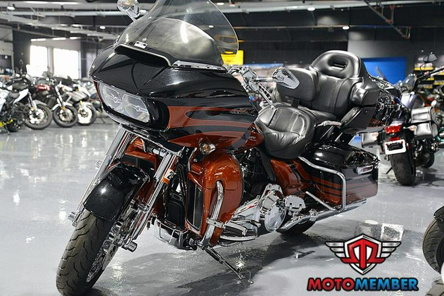 2015 Harley-Davidson® FLTRUSE - CVO™ Road Glide® Ultra