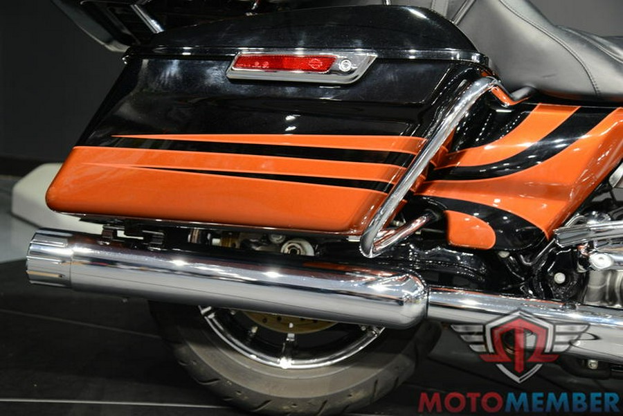 2015 Harley-Davidson® FLTRUSE - CVO™ Road Glide® Ultra