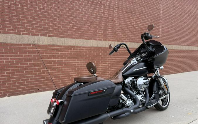 2015 Harley-Davidson® Road Glide® Black Denim
