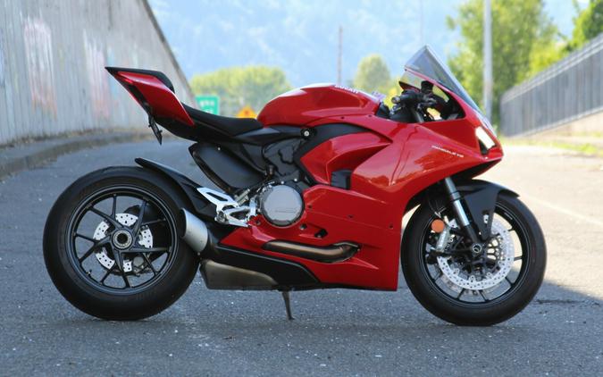 2024 Ducati Panigale V2
