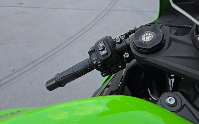 2025 Kawasaki Ninja® ZX™-6R KRT Edition