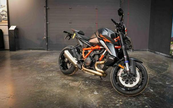 2026 KTM 1390 Super Duke R EVO