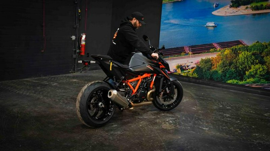 2026 KTM 1390 Super Duke R EVO