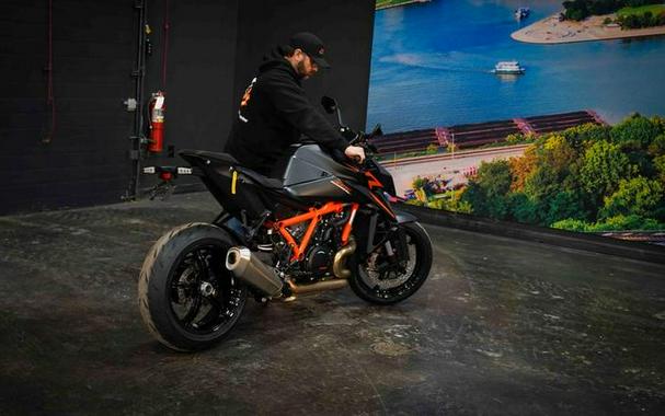2026 KTM 1390 Super Duke R EVO