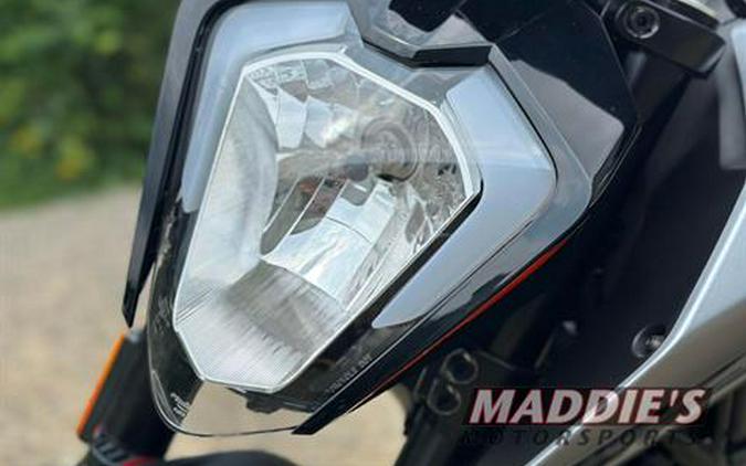 2023 KTM 200 Duke