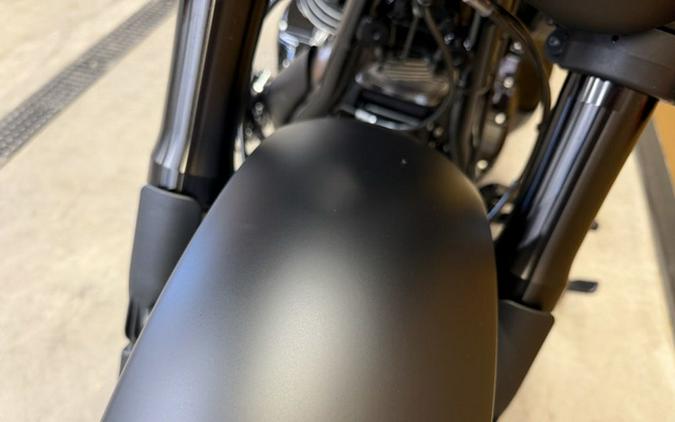 2025 Indian Sport Chief Black Smoke