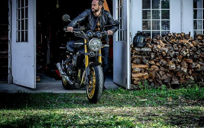 2025 Kawasaki ZR900RE SE ABS