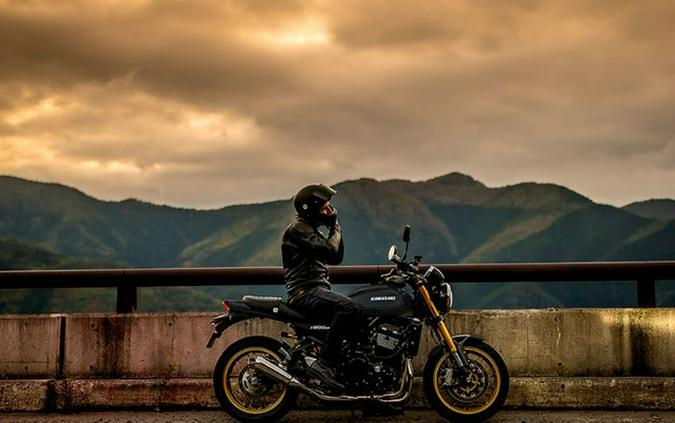 2025 Kawasaki ZR900RE SE ABS