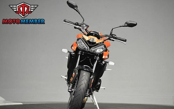 2025 Triumph Street Triple 765 R Matte Baja Orange
