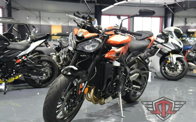 2025 Triumph Street Triple 765 R Matte Baja Orange