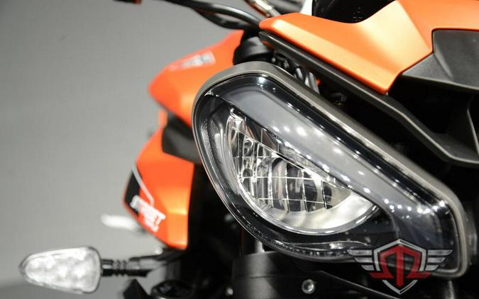 2025 Triumph Street Triple 765 R Matte Baja Orange
