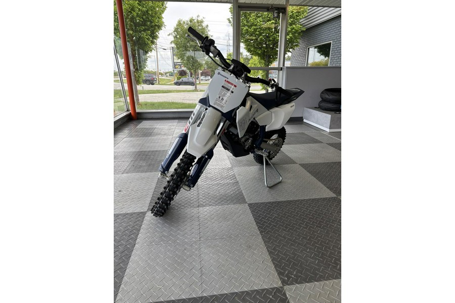 2027 EE 5 - Husqvarna Motorcycles