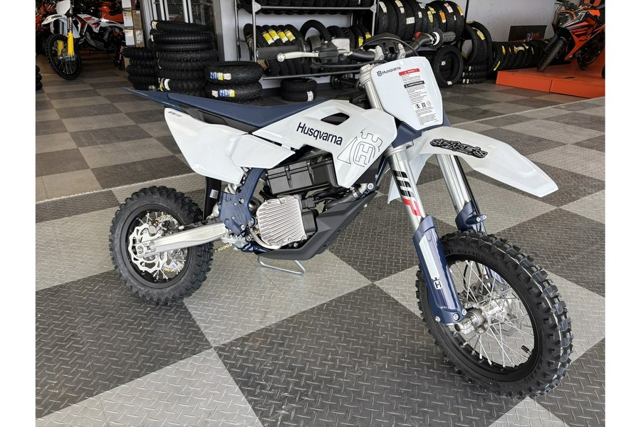 2027 EE 5 - Husqvarna Motorcycles