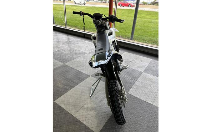 2027 EE 5 - Husqvarna Motorcycles