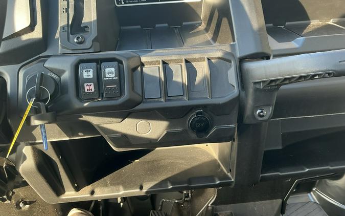 2026 Can-Am Defender MAX DPS HD9
