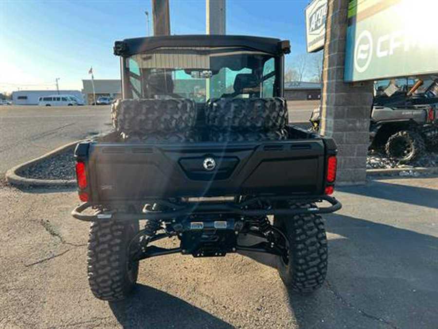 2024 Can-Am Defender DPS CAB