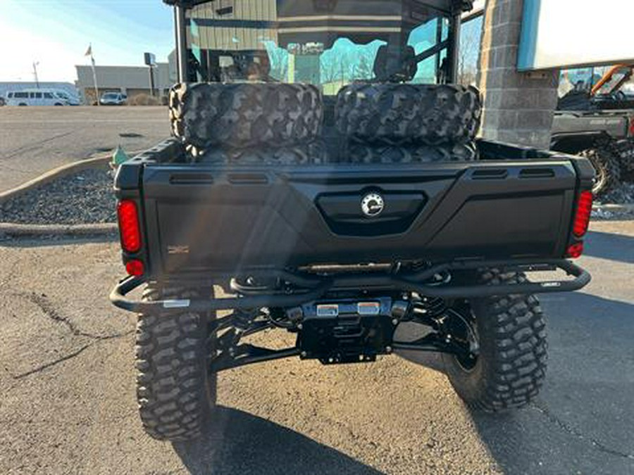 2024 Can-Am Defender DPS CAB