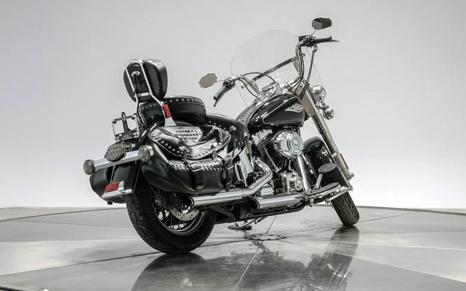 2015 HARLEY-DAVIDSON FLSTC HERITAGE CLASSIC in Vivid Black