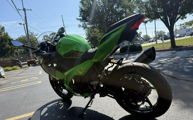 2023 Kawasaki Ninja® 400 KRT Edition ABS