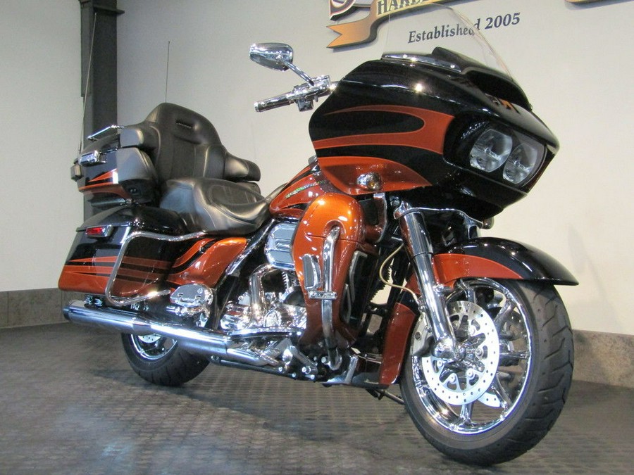 2015 Harley-Davidson® FLTRUSE - CVO™ Road Glide® Ultra