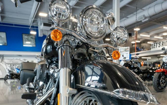 2024 Harley-Davidson Softail FLHCS - Heritage Classic