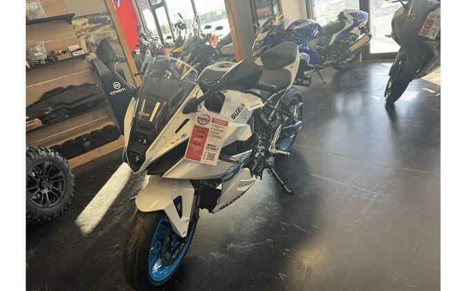 2026 GSX800 - Suzuki