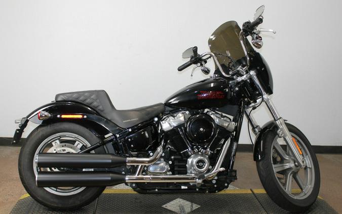 Harley-Davidson® Softail® Standard 2023 FXST 056456BB BLACK