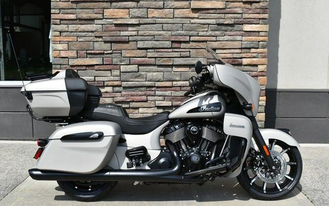 2023 Indian Roadmaster Dark Horse Silver Quartz Smoke