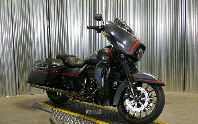 2018 Harley-Davidson CVO Street Glide