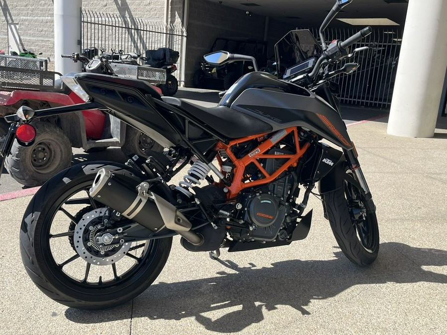 2023 KTM 390 Duke