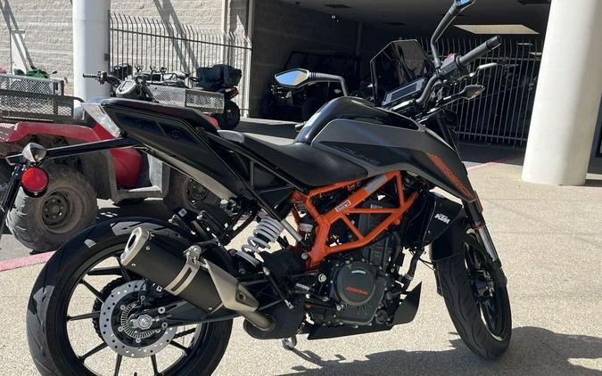 2023 KTM 390 Duke