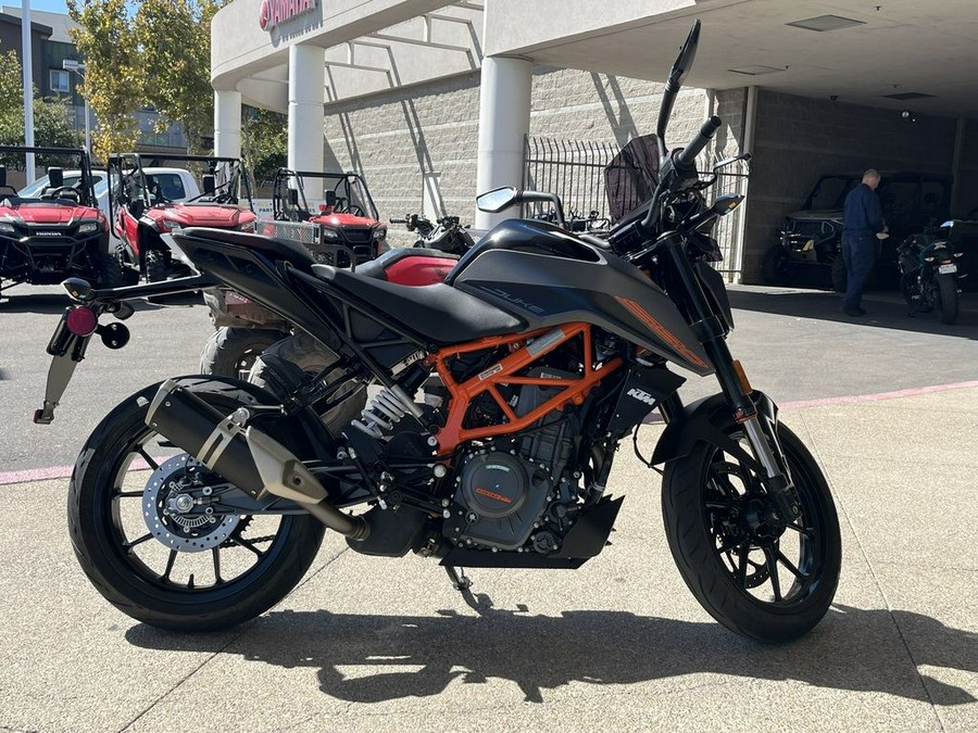 2023 KTM 390 Duke